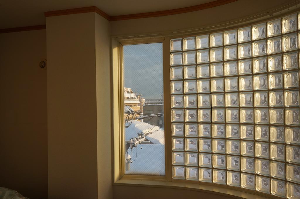 Otaru Ekimae Guest House Ito Zimmer foto